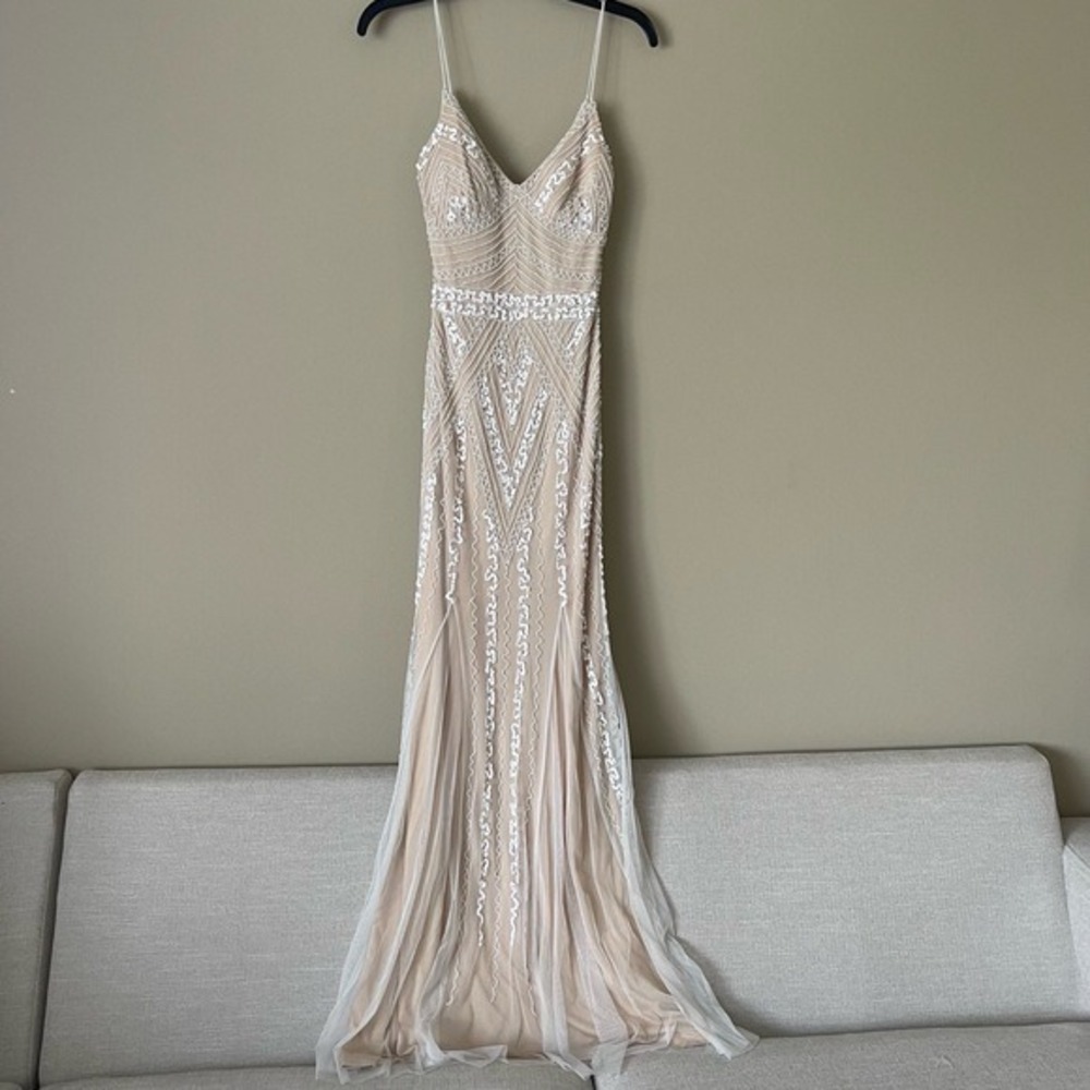 Marina Dress Womens 4 Champagne Evening Gown Spaghetti Straps‎ Sequin VNeck